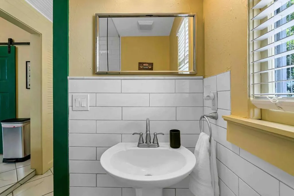 Friends Airbnb Themed 2Bed 2Bath Walkable To All Of Ybor Tampa Estados Unidos