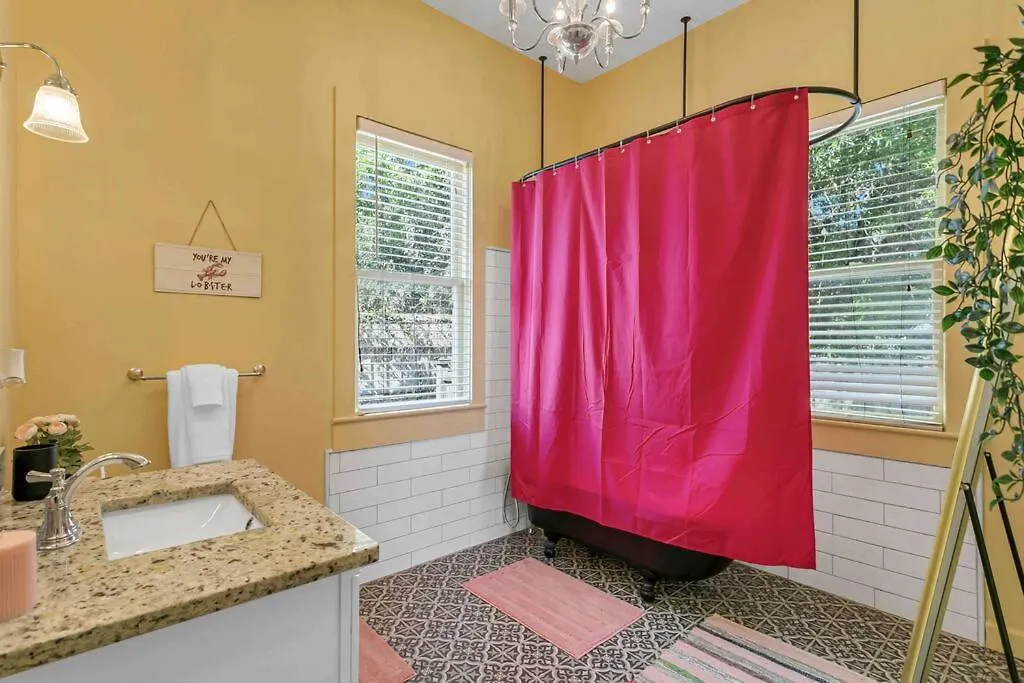 Friends Airbnb Themed 2Bed 2Bath Walkable To All Of Ybor Tampa Сasa de vacaciones